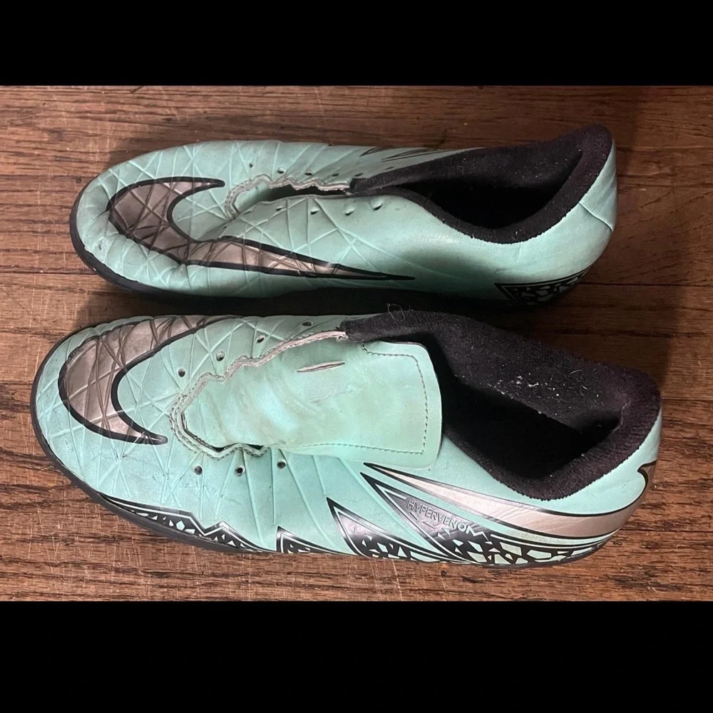 Nike Hypervenom Kids Shoes 4.5Y